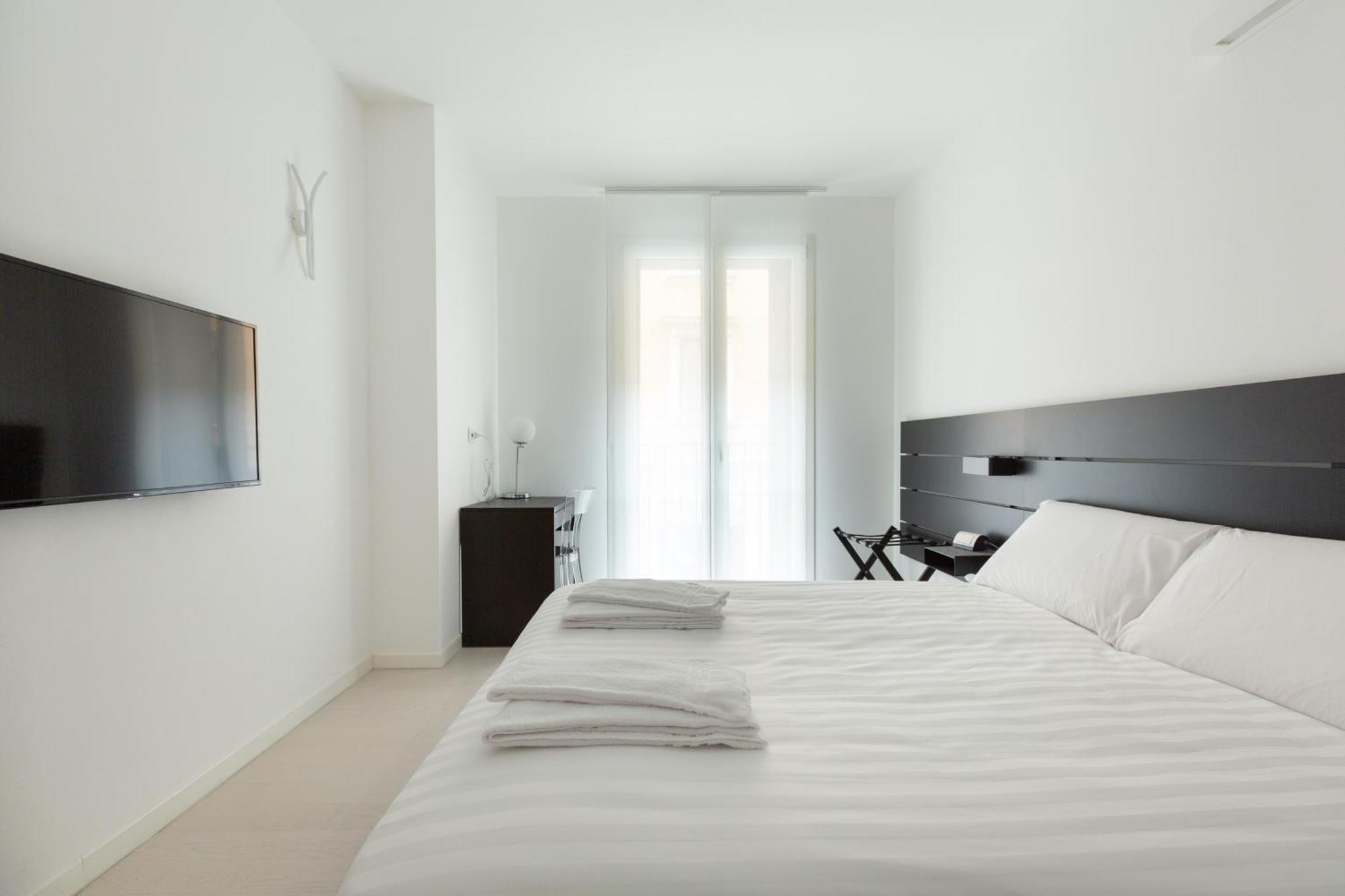 Easytopstay - Porta Nuova Bright And Roomy Flat — Photos 2